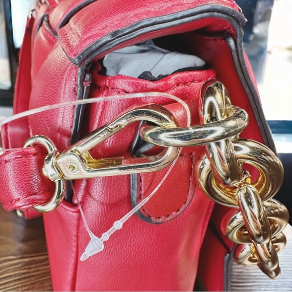 NEW Luxe Cherry Red Woven Vegan Leather Goldtone Chain Top Handle & Shoulder Bag - Picture 14 of 16